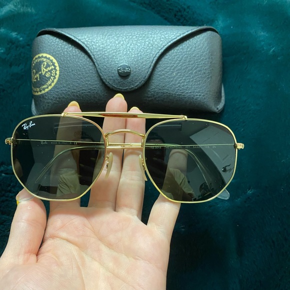 Ray Ban Sunglasses - Picture 1 of 3